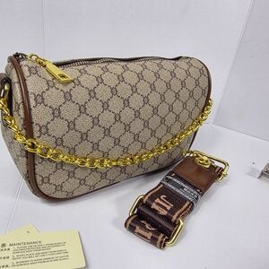 Elegant Brown Shoulder Bag with Gold Chain